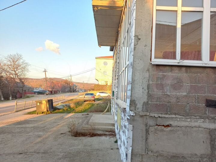 Продам торговое помещение, 196 м²