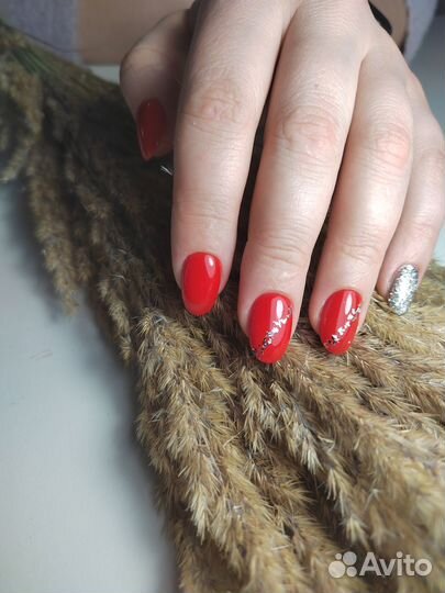 Мастер маникюра и педикюра