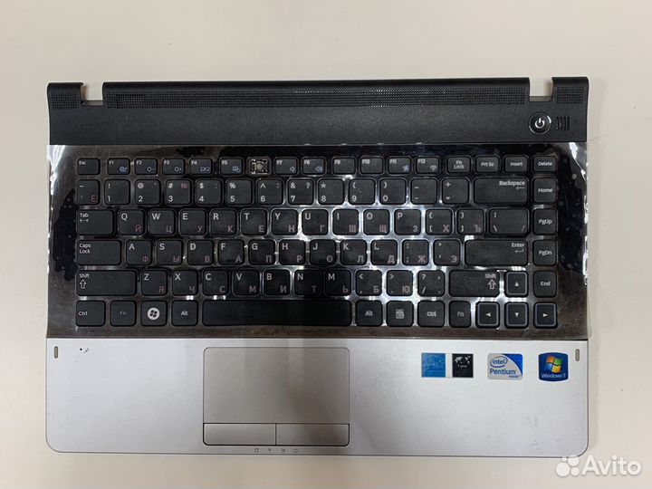 Верх корпуса (топкейс) ноутбука Samsung NP300E4A