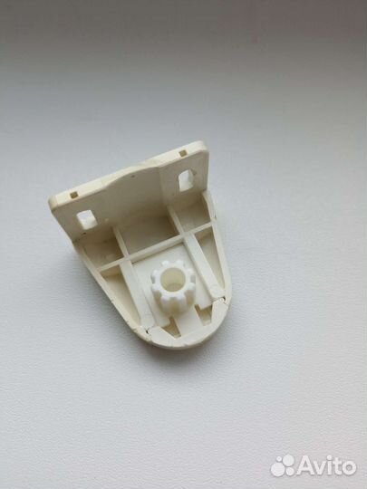 Крепление для рулонных штор Besta