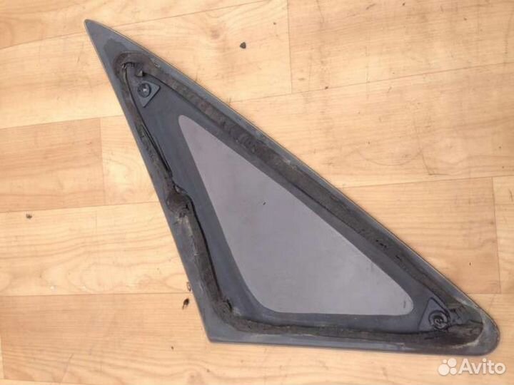 Стекло кузовное глухое правое Ford Focus 1 1998-20