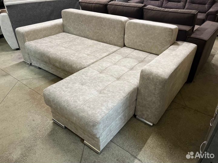 Диван с оттоманкой 