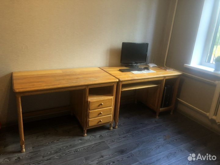 Стол компьютерный деревянный