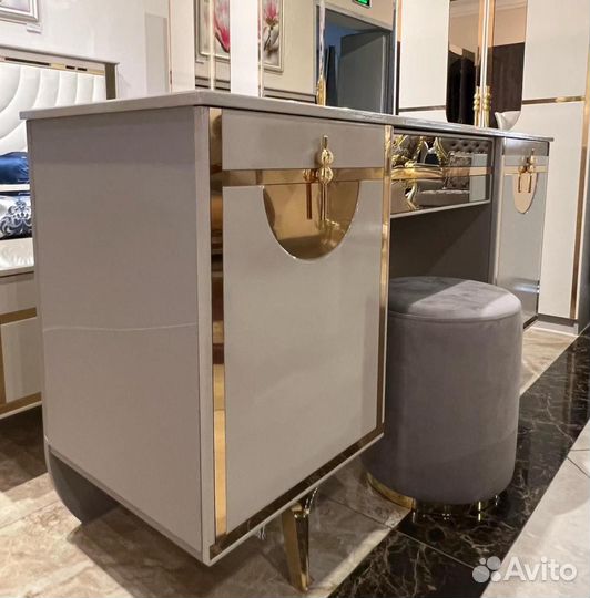 Спальный гарнитур Агата комплект