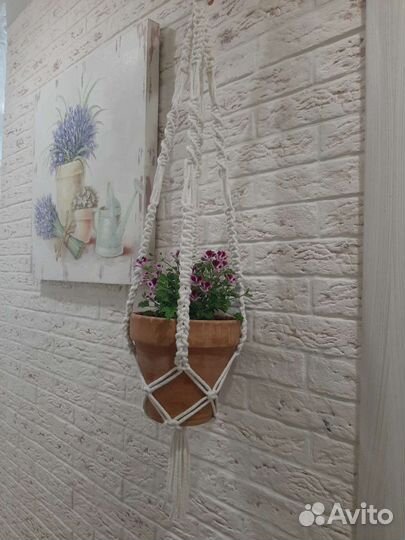 Кашпо макраме для цветов подвесное