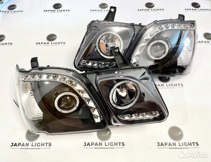 Фары линзовые с анг. глазками черный передние