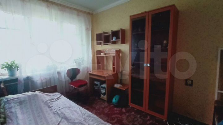 Комната 18 м² в 4-к., 1/2 эт.