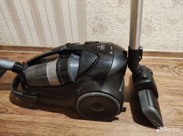 Пылесос Samsung 2000w
