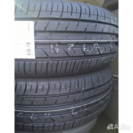 Dunlop SP Sport FM800 215/65 R17