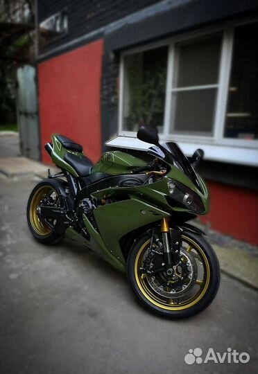 Yamaha YZF-R1