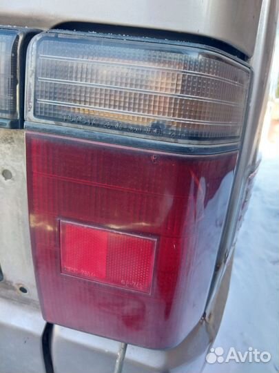 Фонарь задний Toyota Master Ace surf