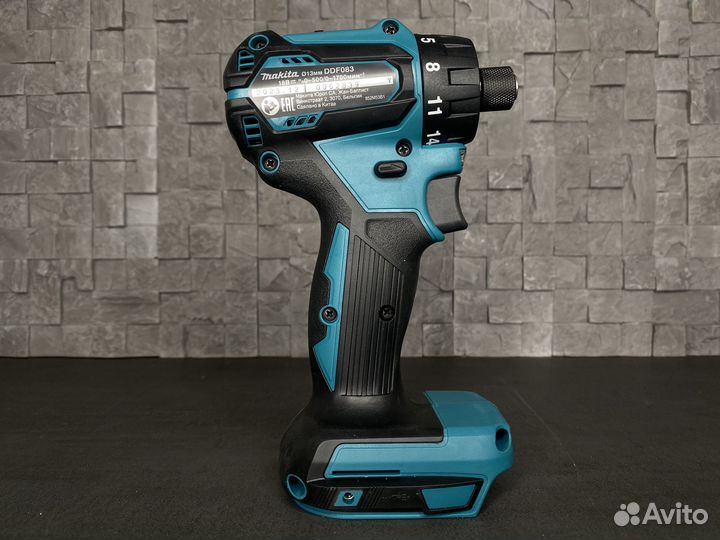 Аккумуляторный шуруповерт Makita DDF083Z