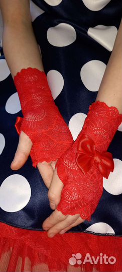 Ярко- красные ажурные минетки для девочки