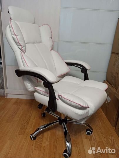 Офисное кресло новое мягкое