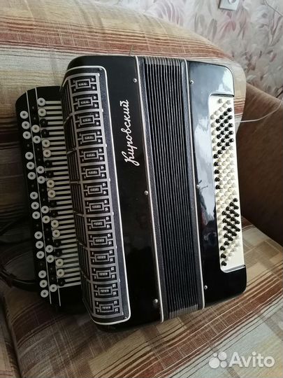 Баян Кировский