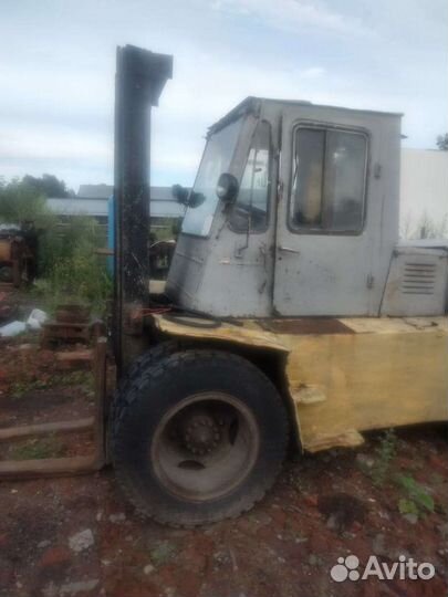 Вилочный погрузчик ЛЬВОВСКИЙ ПОГРУЗЧИК (ЛЕВ) 40081, 1980