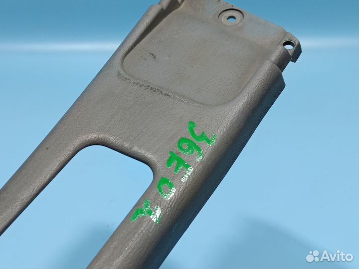 Накладка средней стойки для Toyota Corona