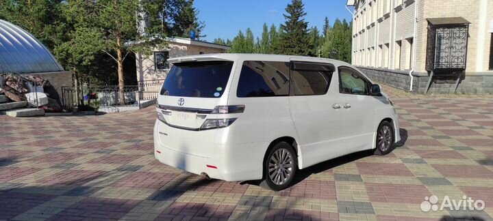 Toyota Vellfire, 2012