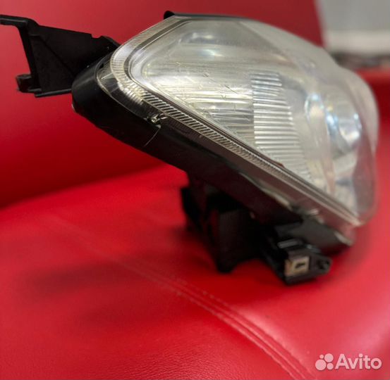 Фара toyota rav 4