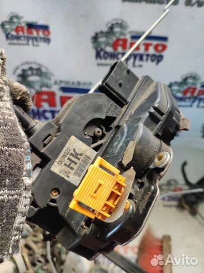 Замок двери передний левый Chevrolet Cruze 300