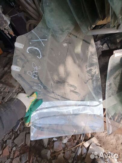 Боковое стекло на хундай солярис 2012г