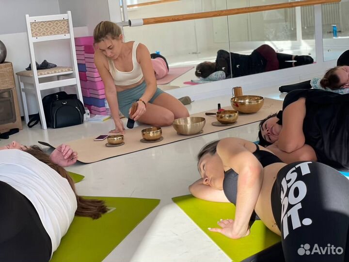 Йога в Ореховой роще с поющими чашами в 09:00