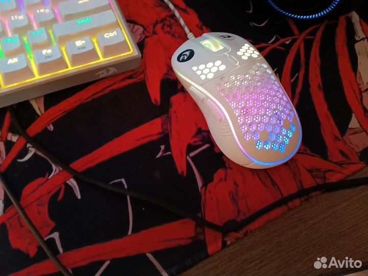 Продам компьютер средний для работы и игр