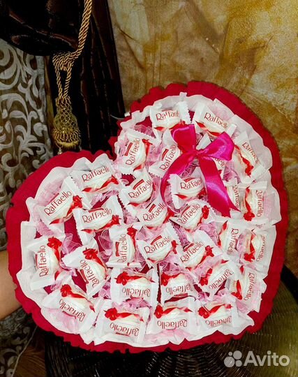 Подарочный букет из конфет
