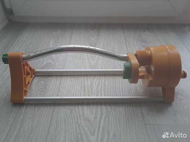 Дождеватель автоматический поворотный веерный