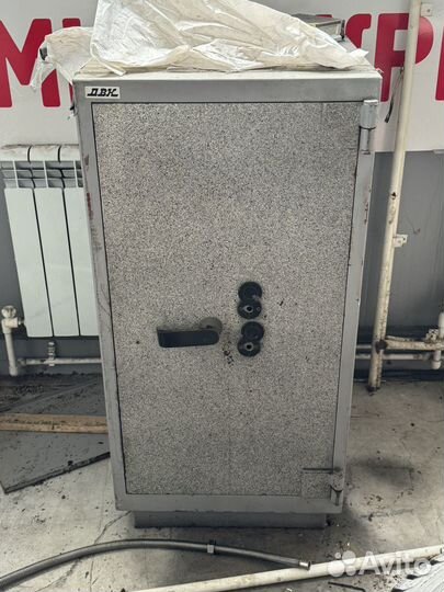 Сейф взломостойкий