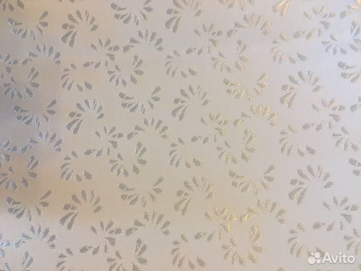 Отрез белой ткани новый