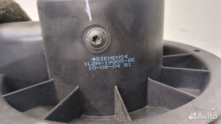 Двигатель отопителя Lincoln Aviator