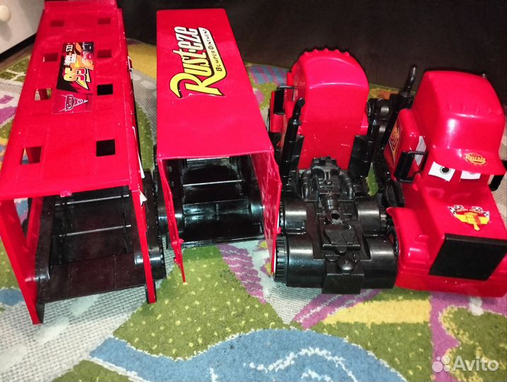 Машина молния маквин перевозчик и автовоз