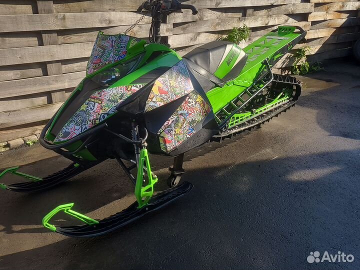 Arctic Cat m8000