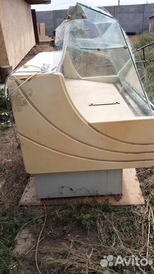 Холодильная витрина бу