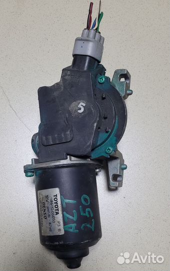 Моторчик дворников на Тойота Авенсис праворукий