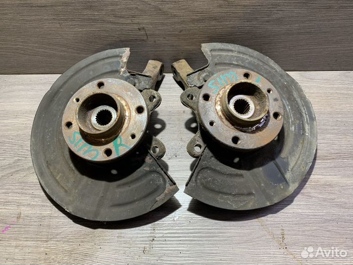 Кулак левый правый Рено Симбол 1 ступица