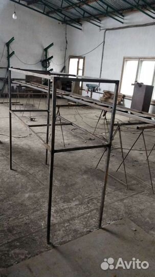 Вешалка железная, стойка для детейлинга