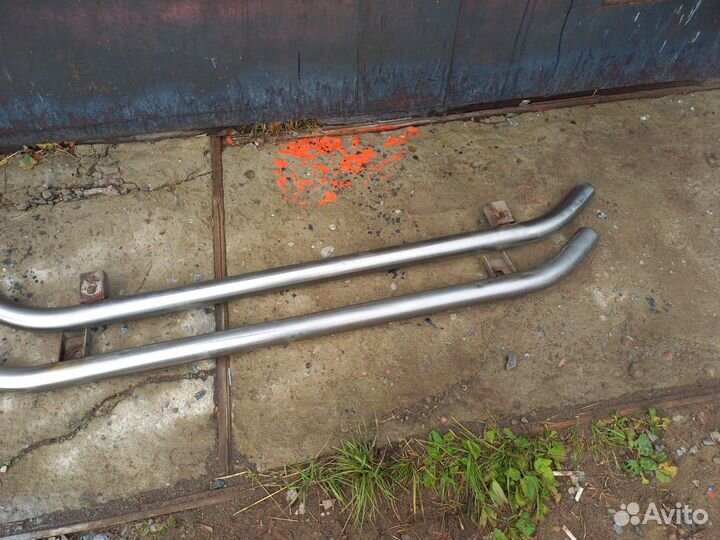 Пороги подножки трубы