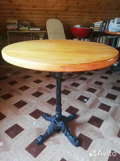 Стол круглый стол