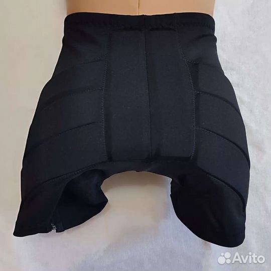 Защитные шорты для фигурного катания