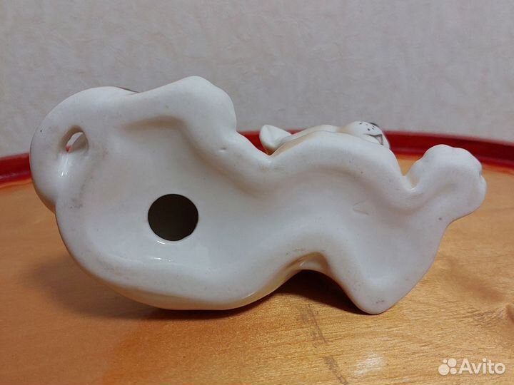 Фарфоровая статуэтка львёнок