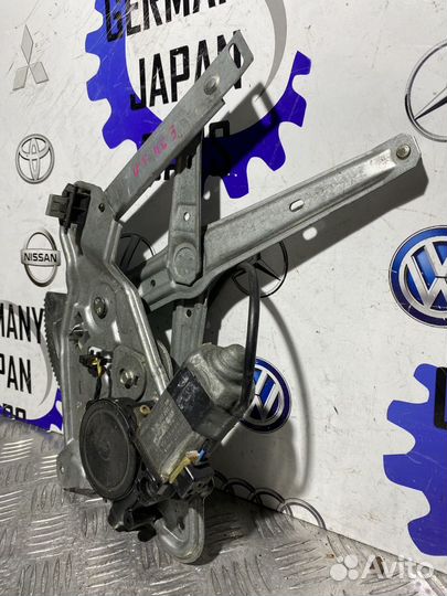 Стеклоподъемник задний правый BMW E34