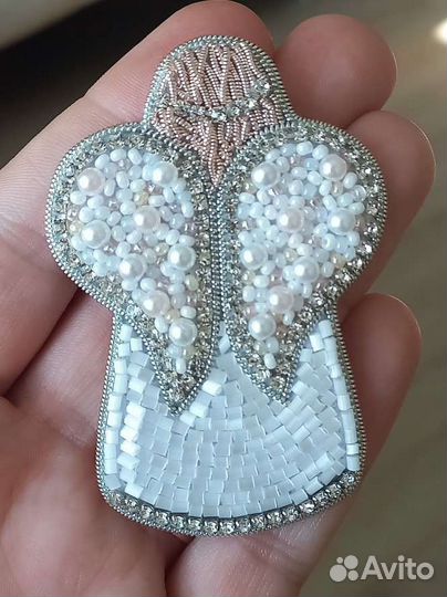 Брошь из бисера своими руками. Работаю на заказ