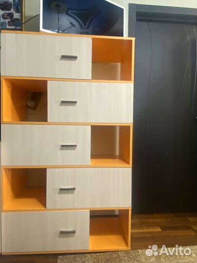 Письменный стол и стеллаж