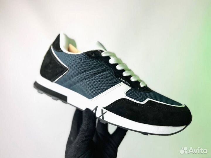Кроссовки Armani долговечные