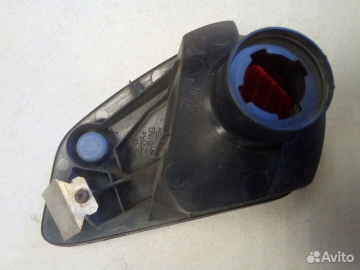 Фонарь задний в бампер левый Mitsubishi Outlander