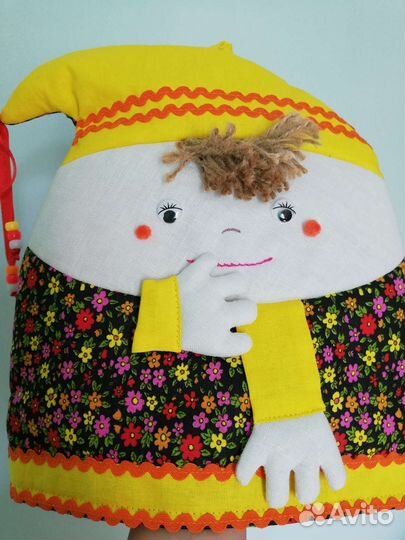 Кукла грелка на чайник