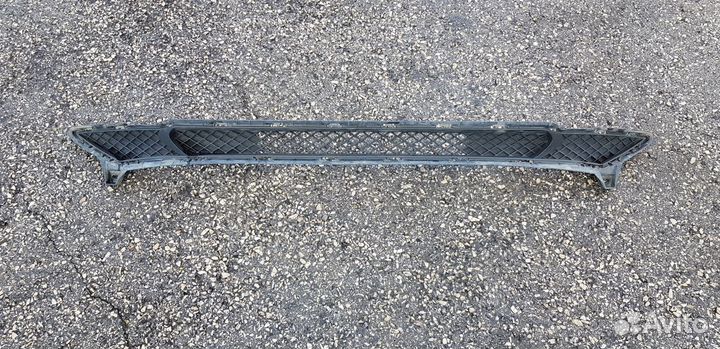 Hyundai Solaris 2 Решетка переднего бампера