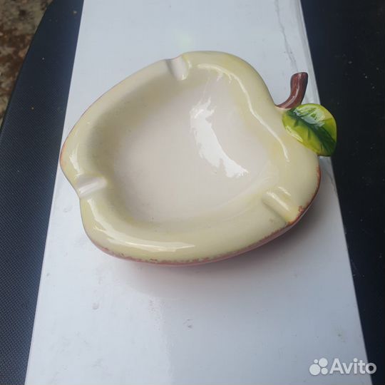 Фарфоровая пепельница яблоко